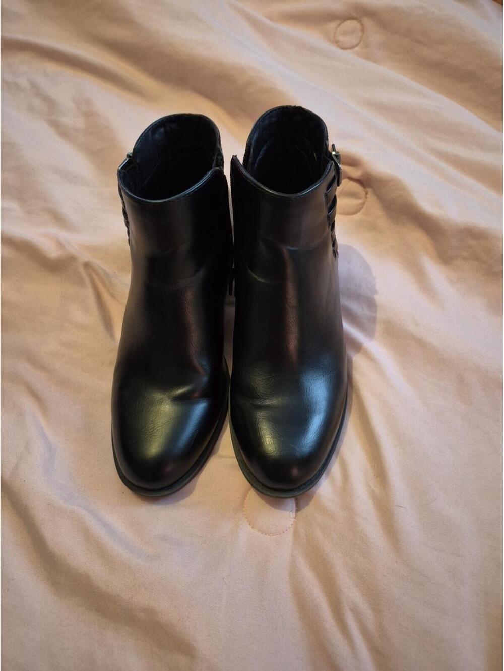 Frye and Co. Womens Chelsea Style Black Boden Stacked Heel Booties, Size 7m
